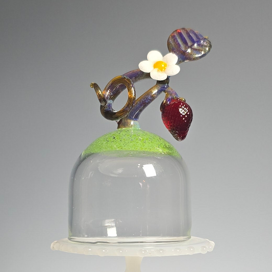 Tiny Cake Plate with Strawberry #0868