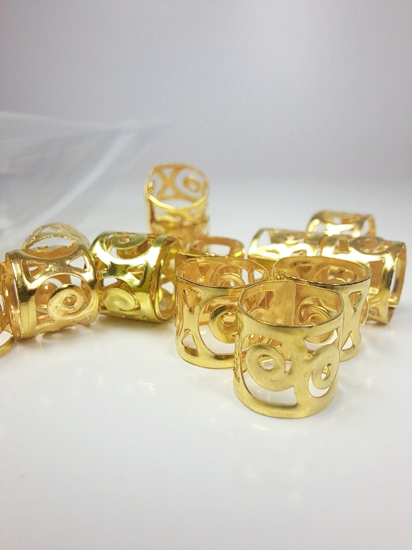 20 pack Adjustable Circle filagree gold Dreadlock Bead, Metal Dread Bead, Dreadlock Accessories, Loc Beads, Dreadlock Jewelry,