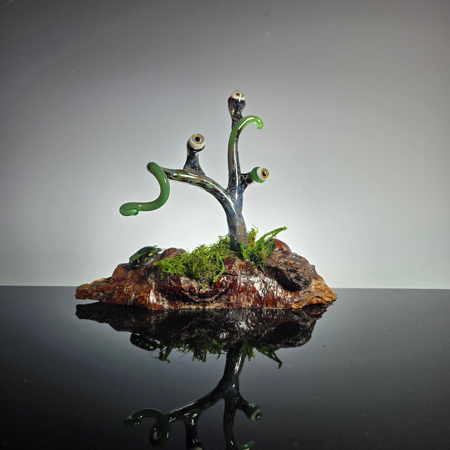 Eyeball Monster Plant Sculpture #0979