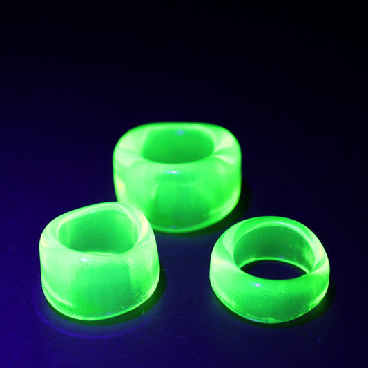 2 Glass Blacklight UV reflective Dread Rings, sizes 4-16mm bead holes, Glass Dread Beads